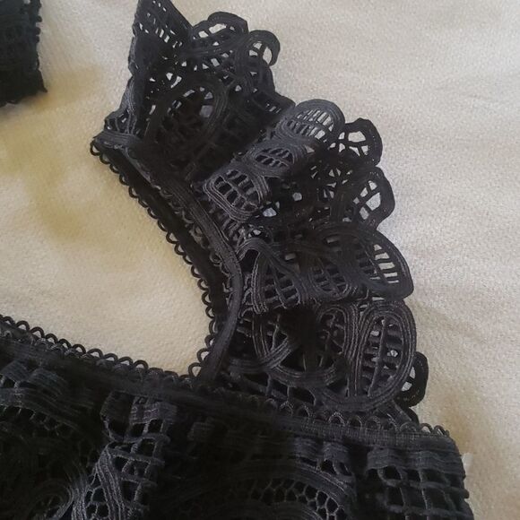 𝅺 Ladies Lace Top by ENDLESS ROSE - Picture 14 of 16